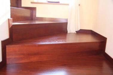 Schody drewniane-Schody bez noska na beton 2