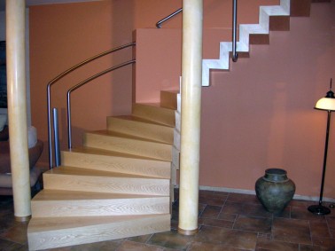 Schody drewniane-schody dywanowe 1